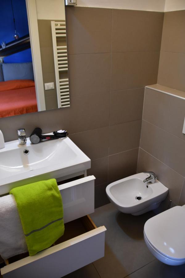 Smile Accomodation Sun Aosta Buitenkant foto